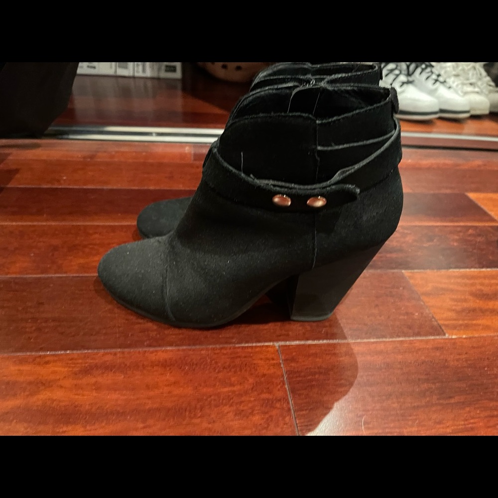 Steve Madden Booties Size 8